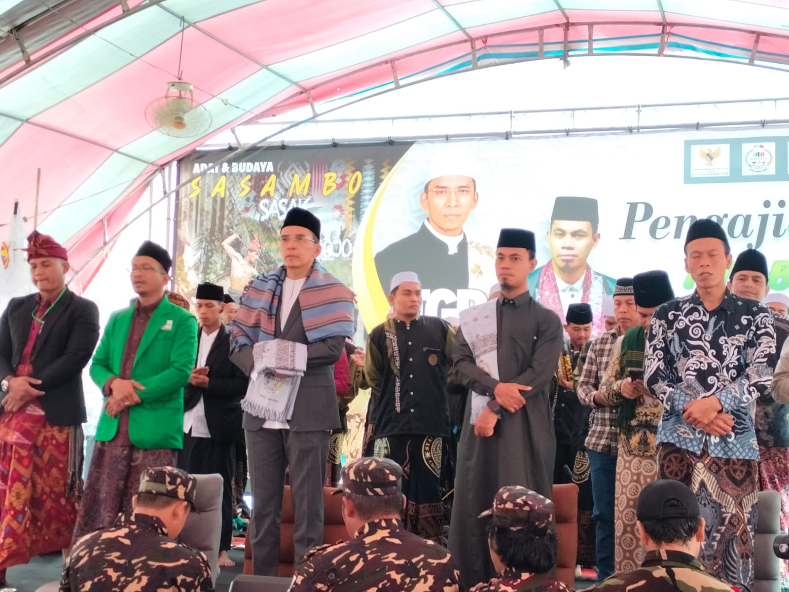 Dr. TGH. Muhammad Zainul Majdi (TGB) dan Qari Internasional Syamsuri Firdaus menghadiri pengajian akbar yang digelar di pusat kota Chiayi, Taiwan, Minggu (12/5).