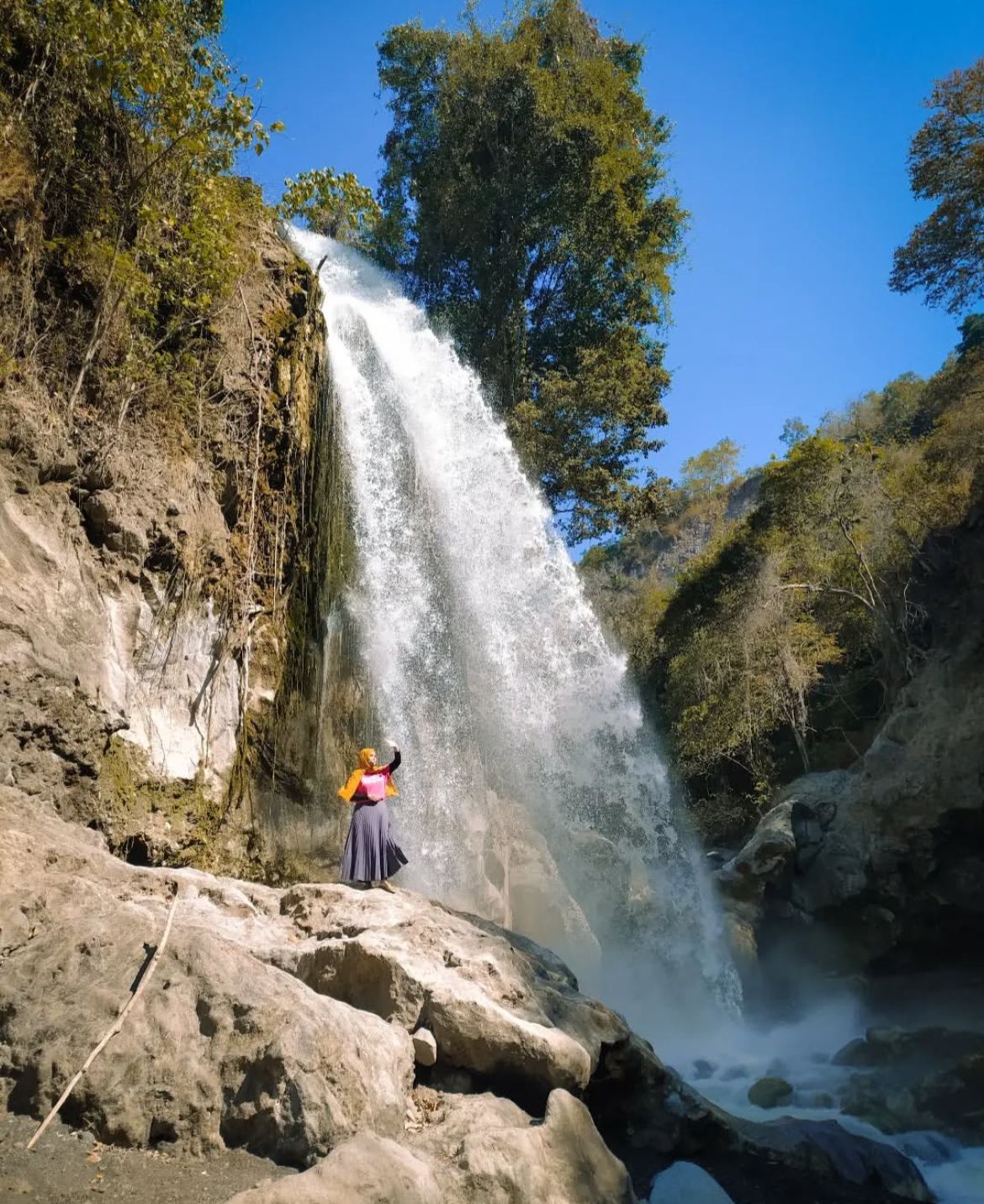Air Terjun Kalianjah di Desa Sambik Elen