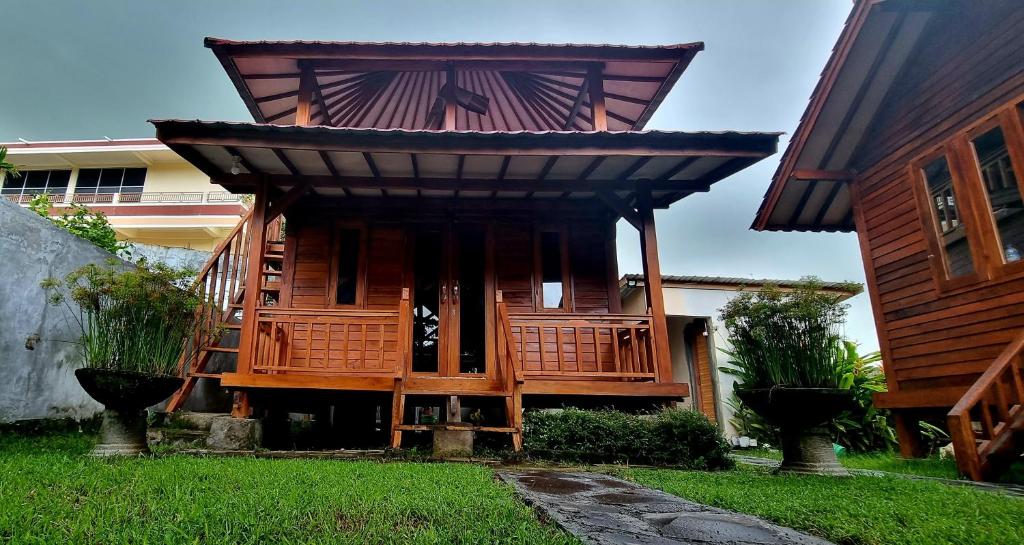 Mayeka Transit Hostel