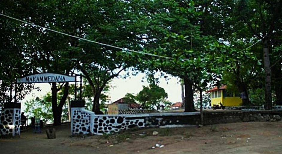 Komplek makam Medana
