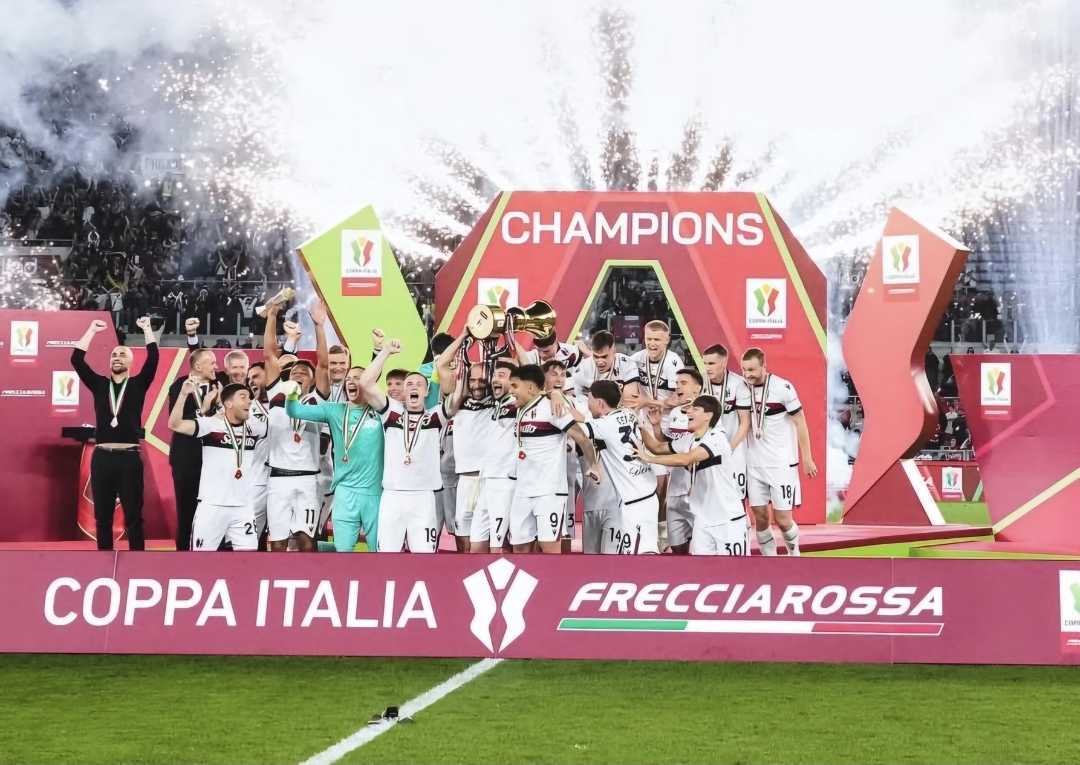 Sebuah pencapaian luar biasa bagi tim yang musim ini tampil mengejutkan. Ini sekaligus gelar Coppa Italia ketiga Bologna atau yang pertama sejak 51 tahun silam. (Foto: instagram)