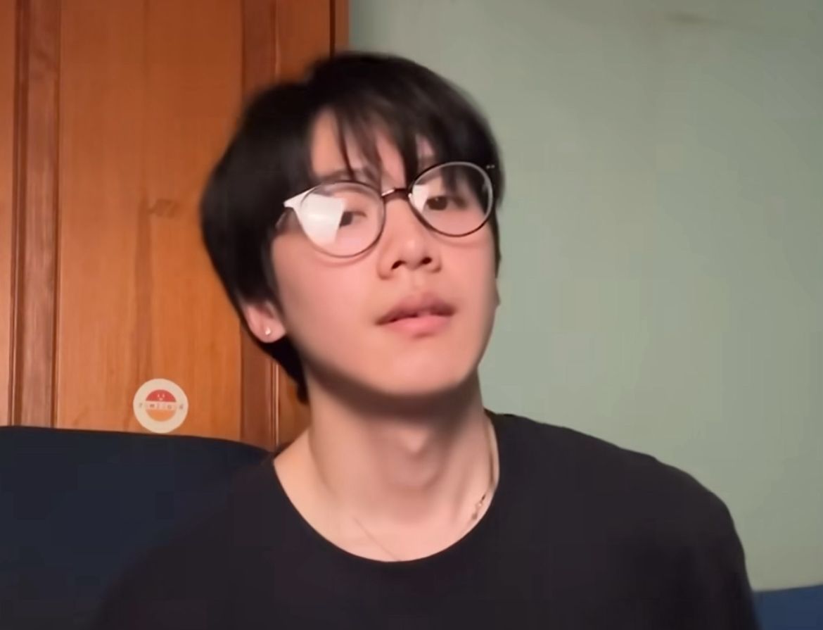 Viral! Influencer Indonesia Ini Mirip Pemeran Drakor Weak Hero Class 2.