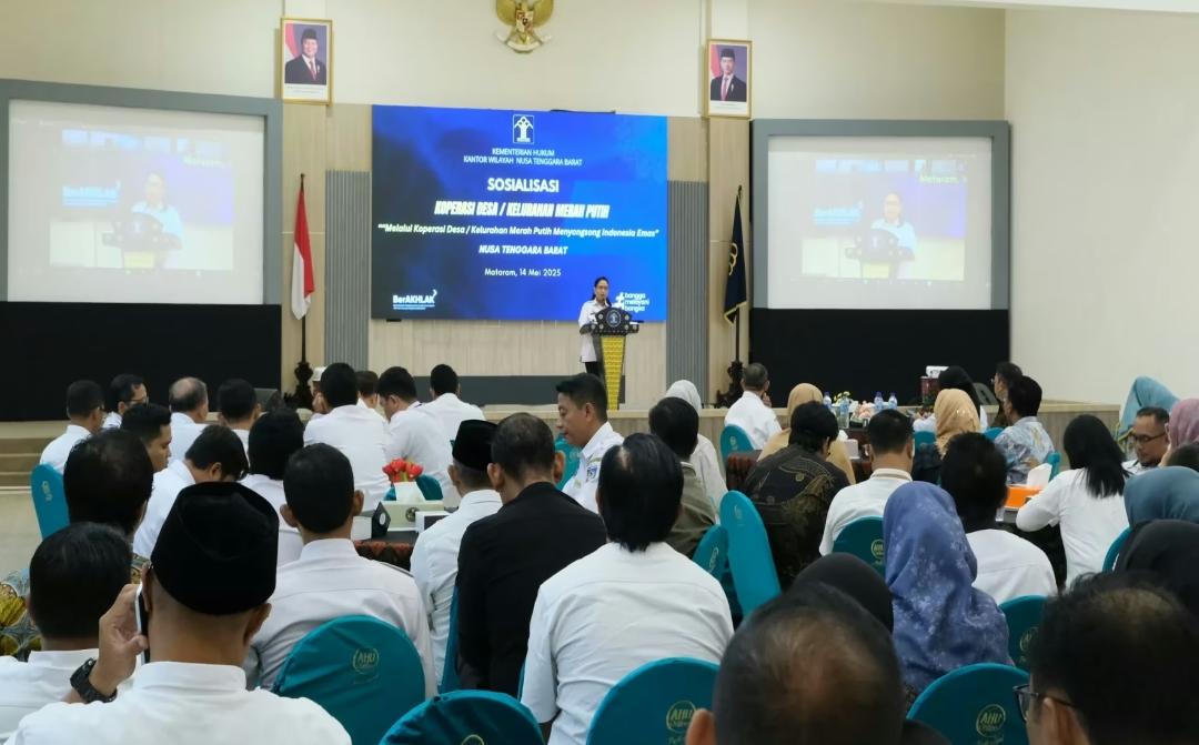 Pengurus koperasi saat Sosialisasi Koperasi Merah Putih.