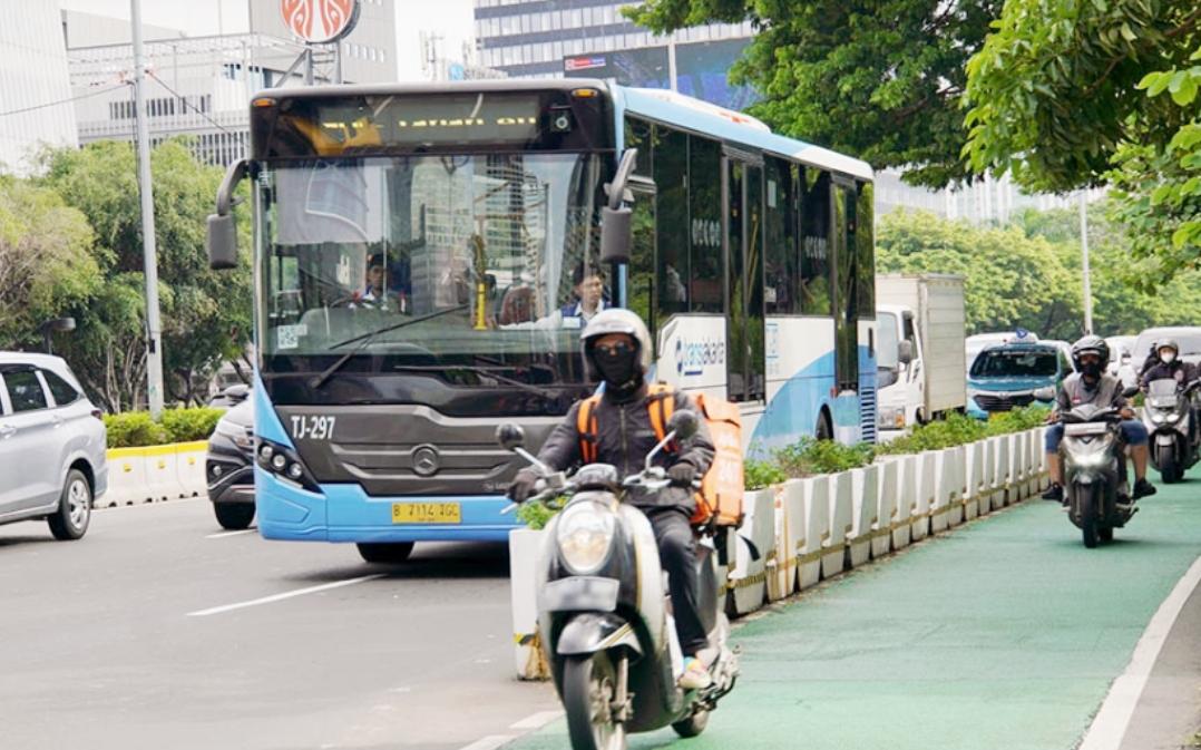 Transportasi yang mudah dan murah menjadi salah satu indikator kabupaten dengan biaya hidup termurah di NTB.