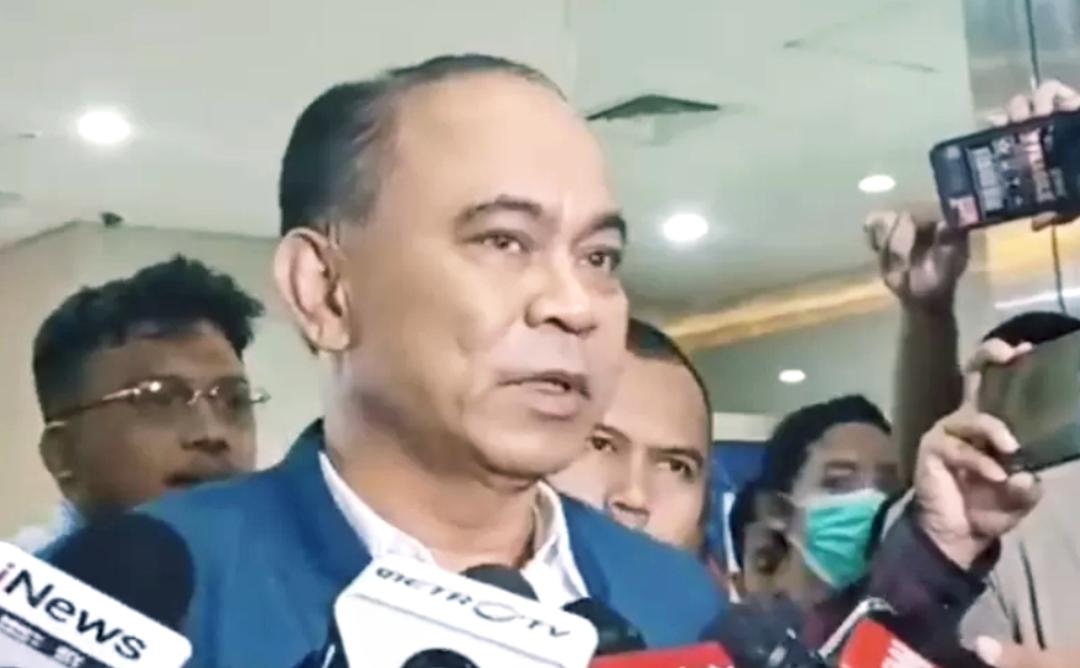Menkop Budi Arie Setiadi beberkan syarat jadi pengurus Koperasi Desa Merah Putih: integritas, bersih di SLIK OJK, dan larangan hubungan keluarga. (internet)