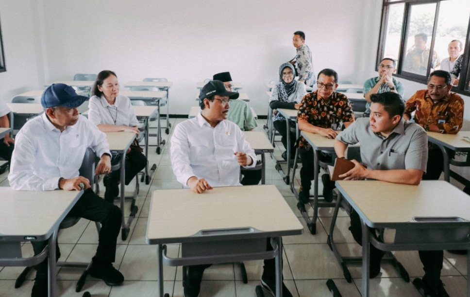 Peninjauan persiapan operasional Sekolah Rakyat.