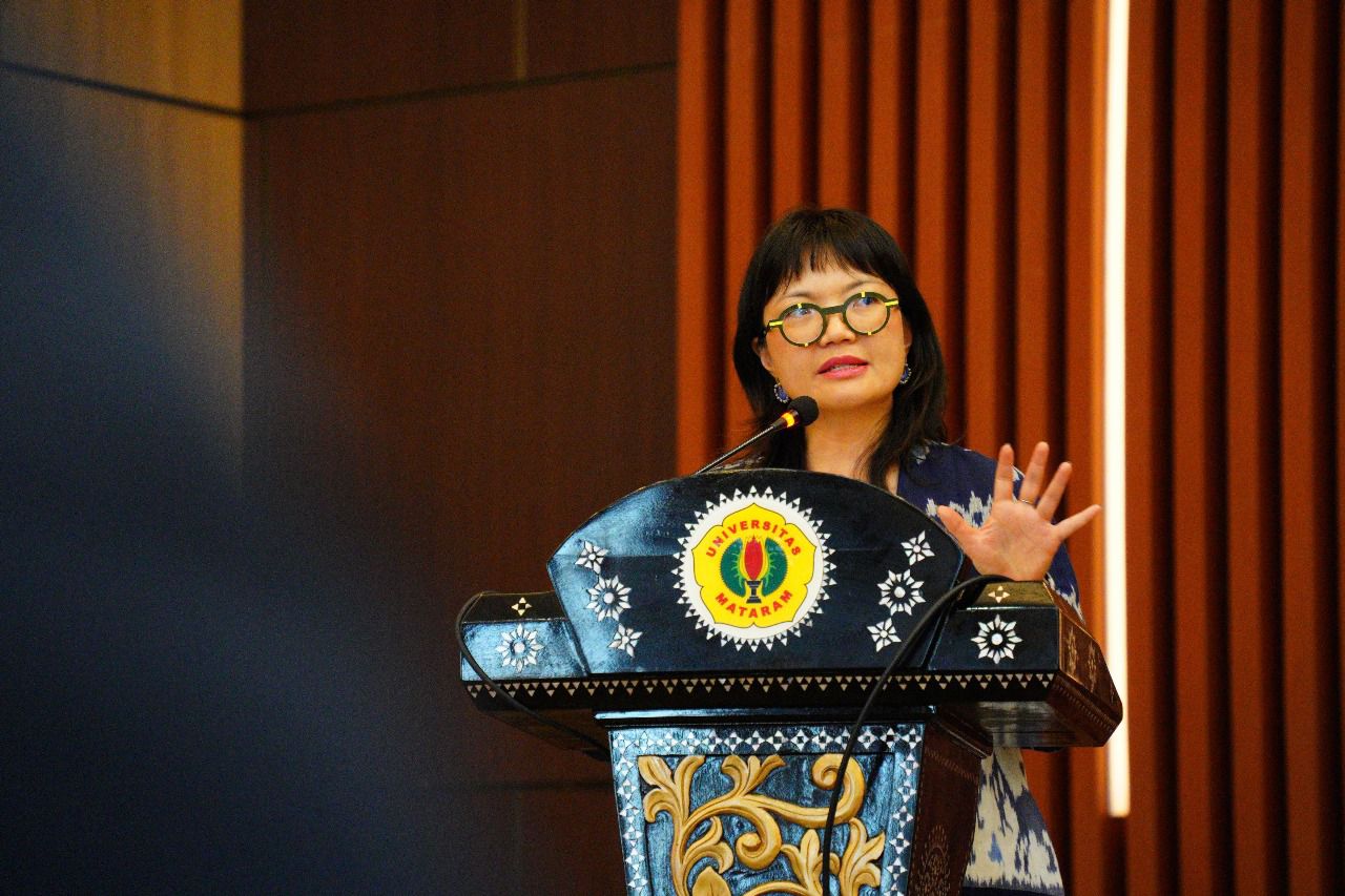 Wamen Diktisaintek Prof. Stella Christie, Ph.D bangga melihat bagaimana riset-riset Unram telah menjawab kebutuhan masyarakat secara langsung.