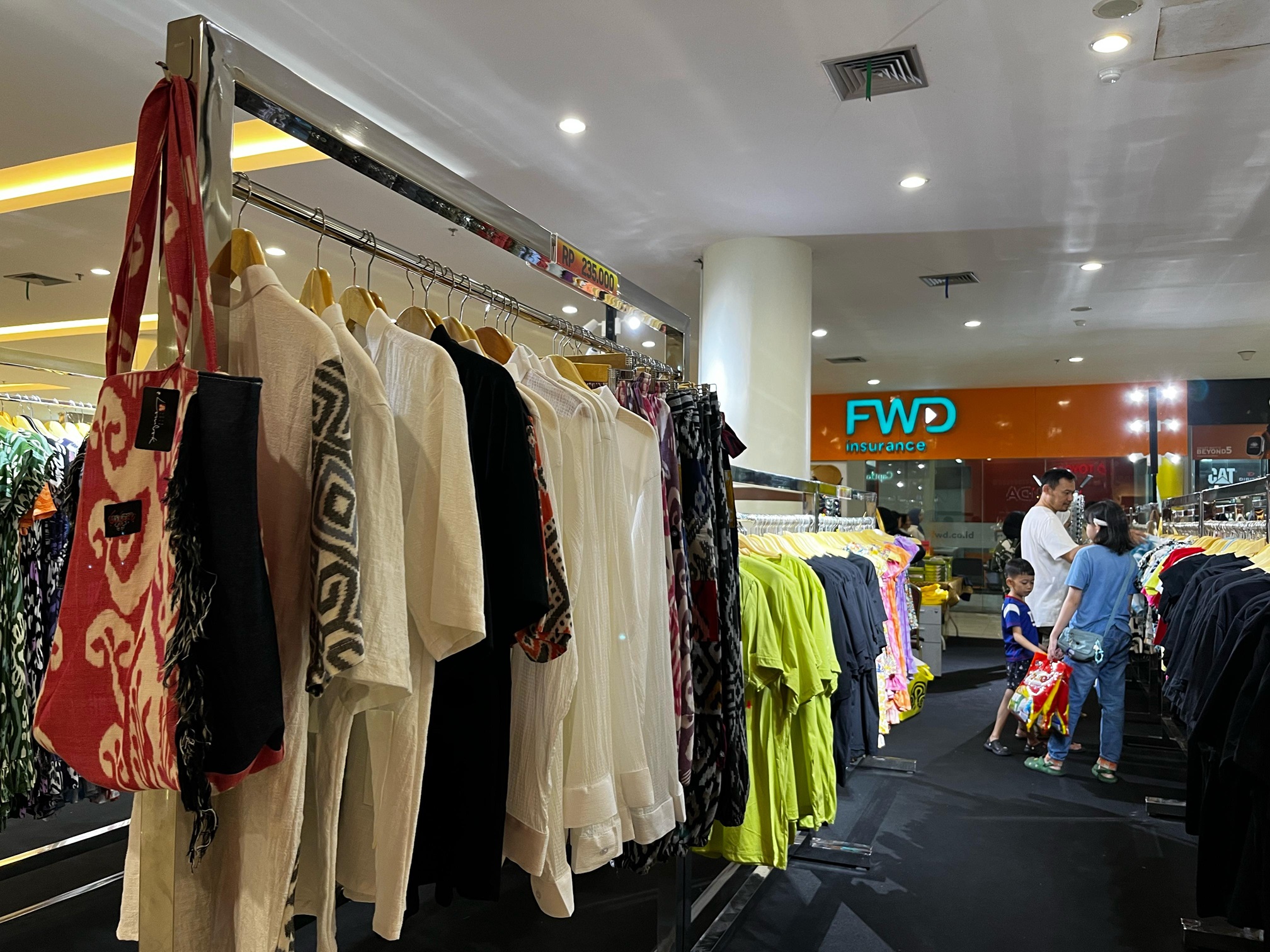 Produk lokal NTB yang ada dalam bazar di lantai dasar Lombok Epicentrum Mall