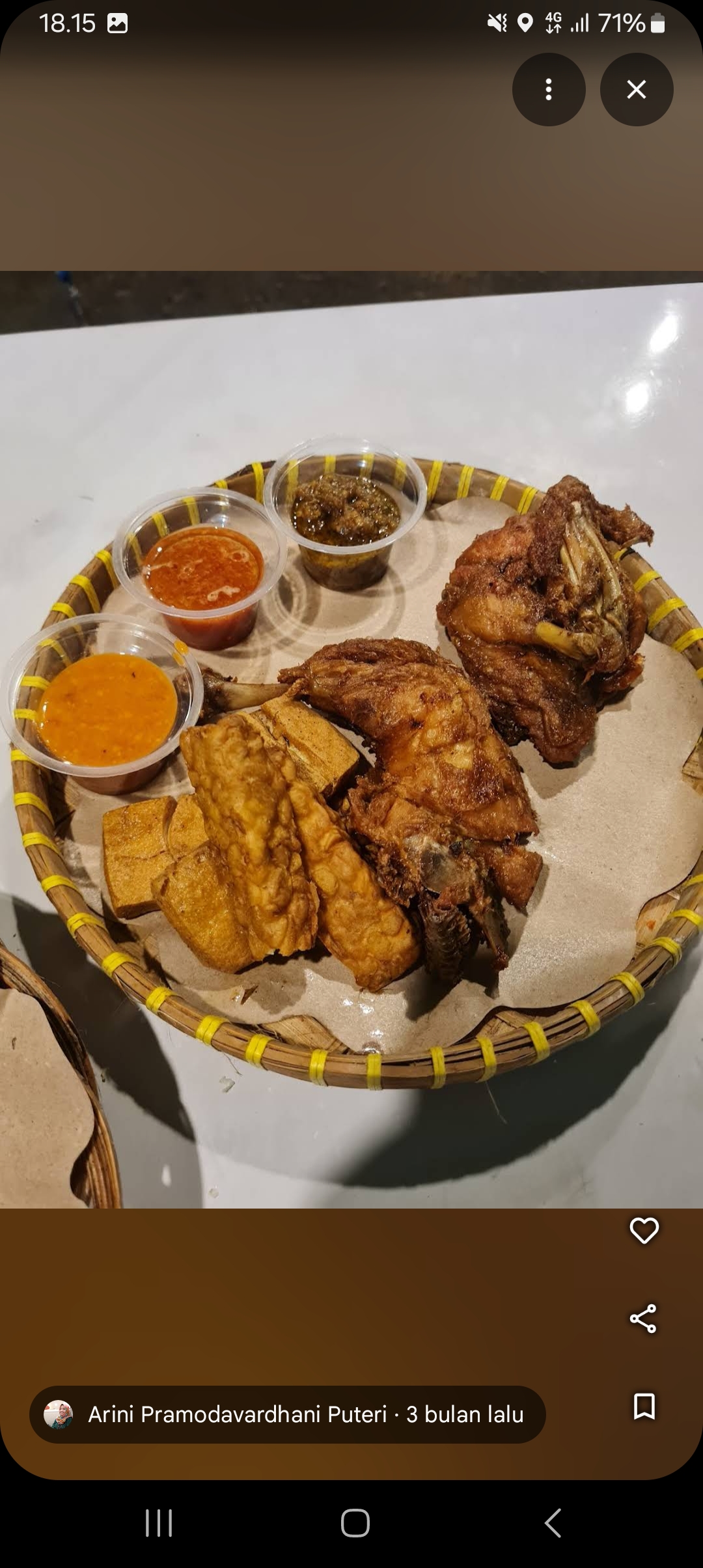Warung Moiiiq 2 jadi salah satu rekomendasi lalapan enak di Mataram