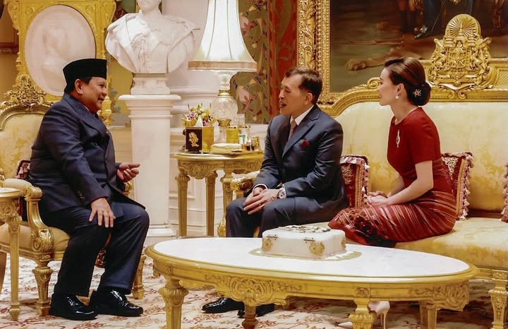 Presiden Prabowo berbincang dengan Raja Thailand, dalam lawatannya ke negara tersebut. Salah satu hasilnya, konektivitas Indonesia dan Thailand semakin terbuka. (tangkapan layar IG Presiden Prabowo)