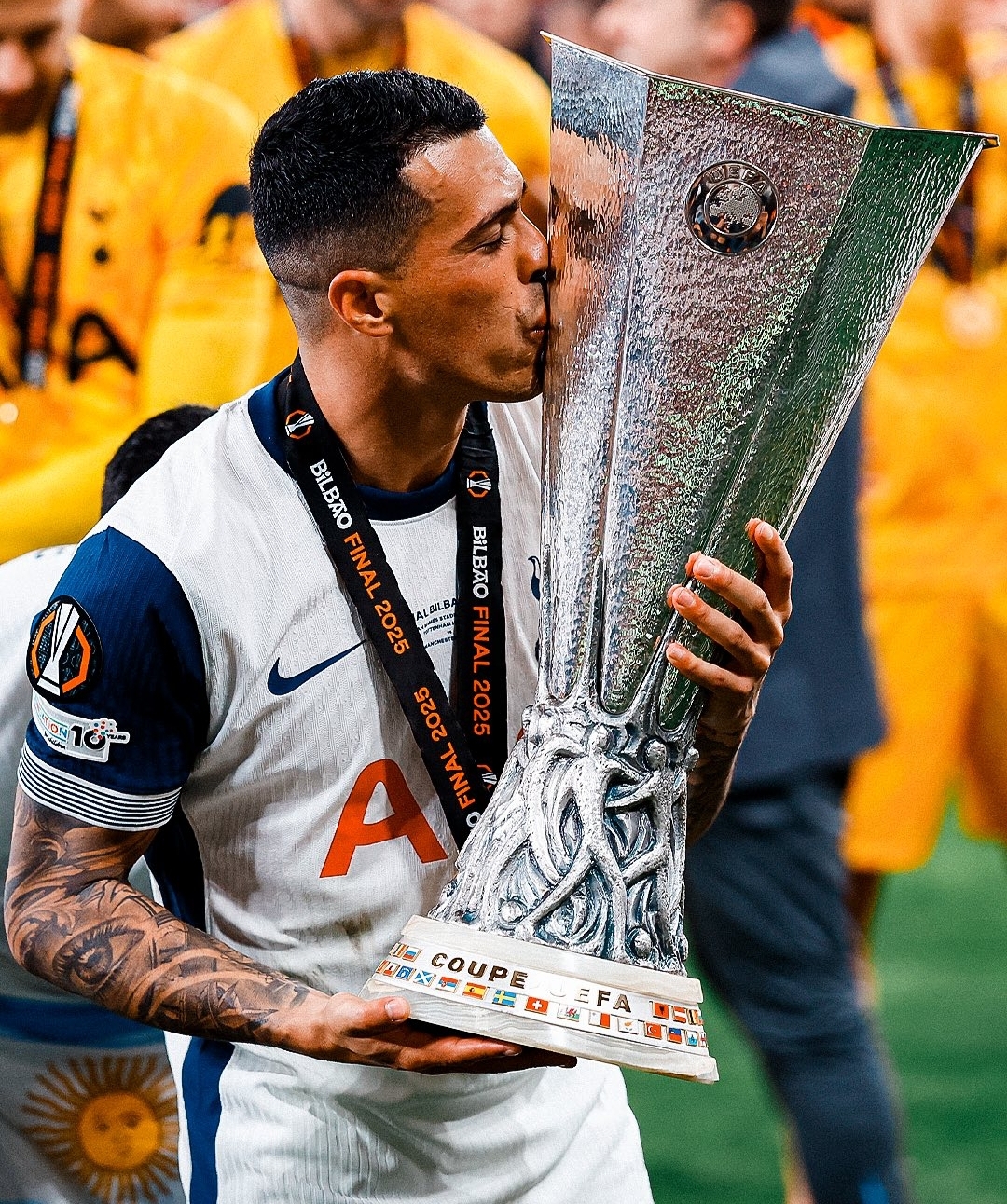 Trofi juara Liga Eropa