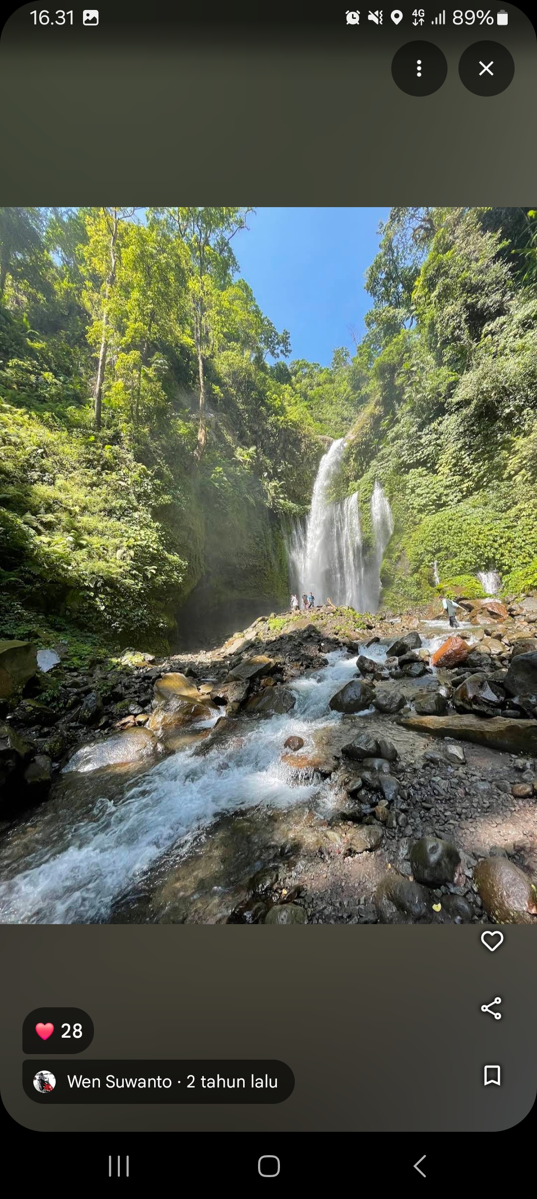 Tiu Kelep Waterfall jadi tempat wisata di Lombok yang wajib dikunjungi