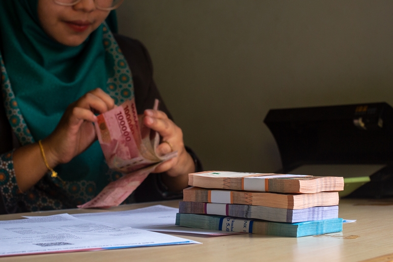 Menurut regulasi, Dana Desa yang bersumber dari APBN diperuntukan bagi Desa dan digunakan membiayai penyelenggaraan pemerintahan, pelaksanaan pembangunan, pembinaan, kemasyarakatan dan pemberdayaan.