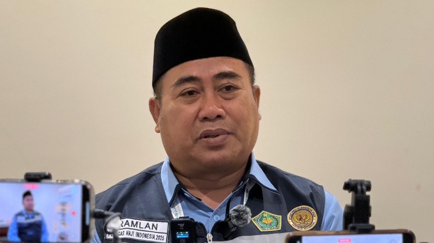 Kepala Sektor 2 PPIH Arab Saudi, Ramlan mengklarifikasi kabar terkait jemaah haji Indonesia terlantar di hotel.