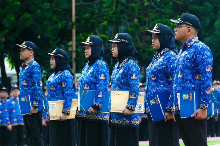 Batas usia pensiun PNS menjadi sorotan DPR RI.