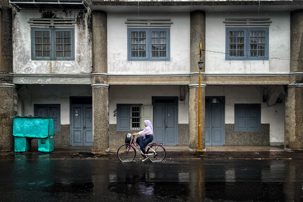 Hujan mengguyur kawan Kota Tua Ampenan, beberapa waktu lalu.