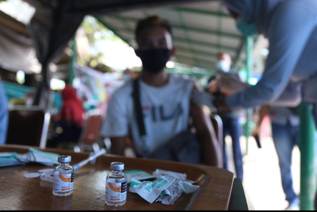 PICU POLEMIK: Vaksin TBC Bill Gates di Indonesia Picu Polemik, Warga Mataram Tolak Jadi Kelinci Percobaan
