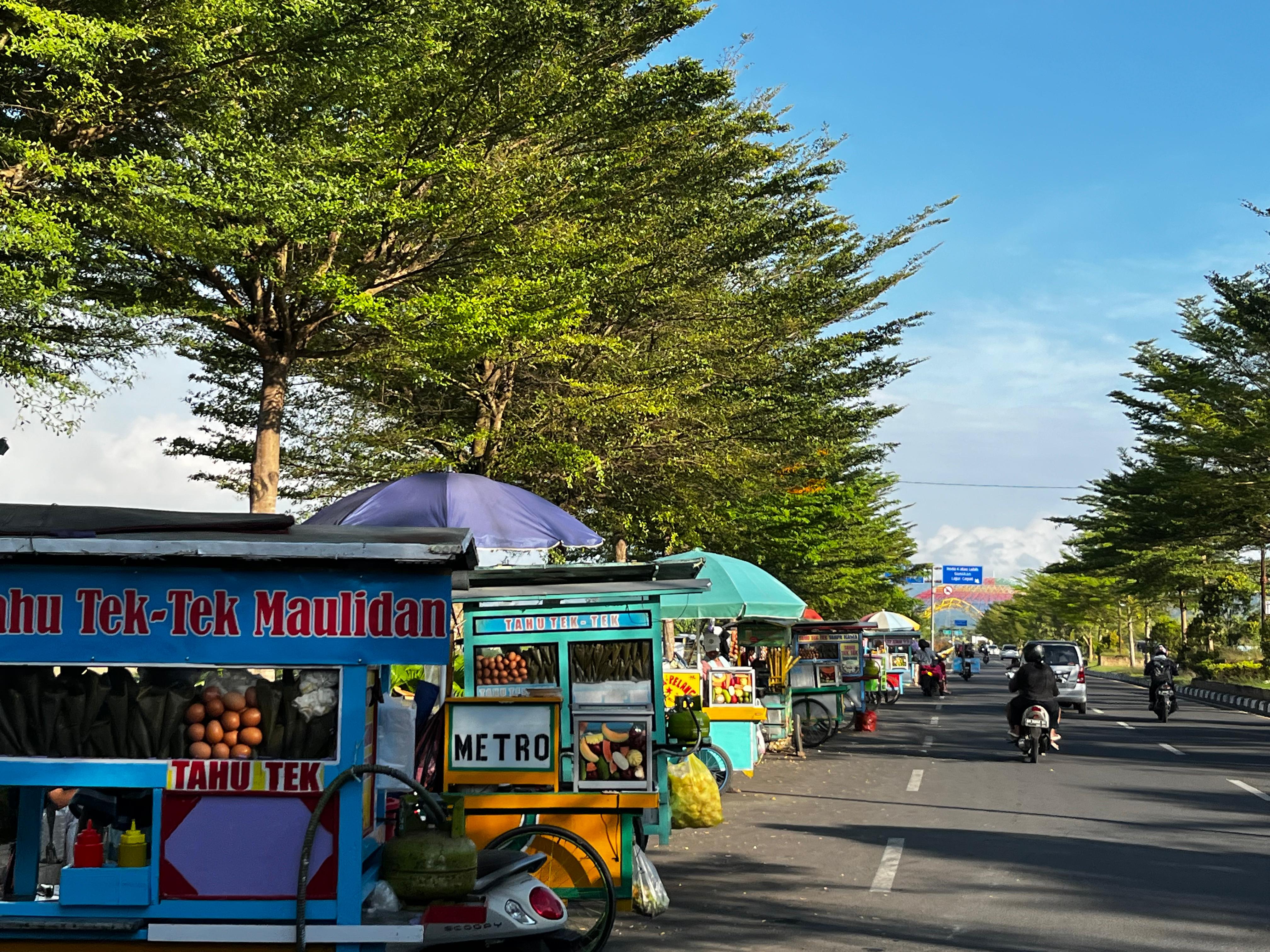Top 5 spot kuliner kaki lima yang enak dan murah meriah di Kota Mataram