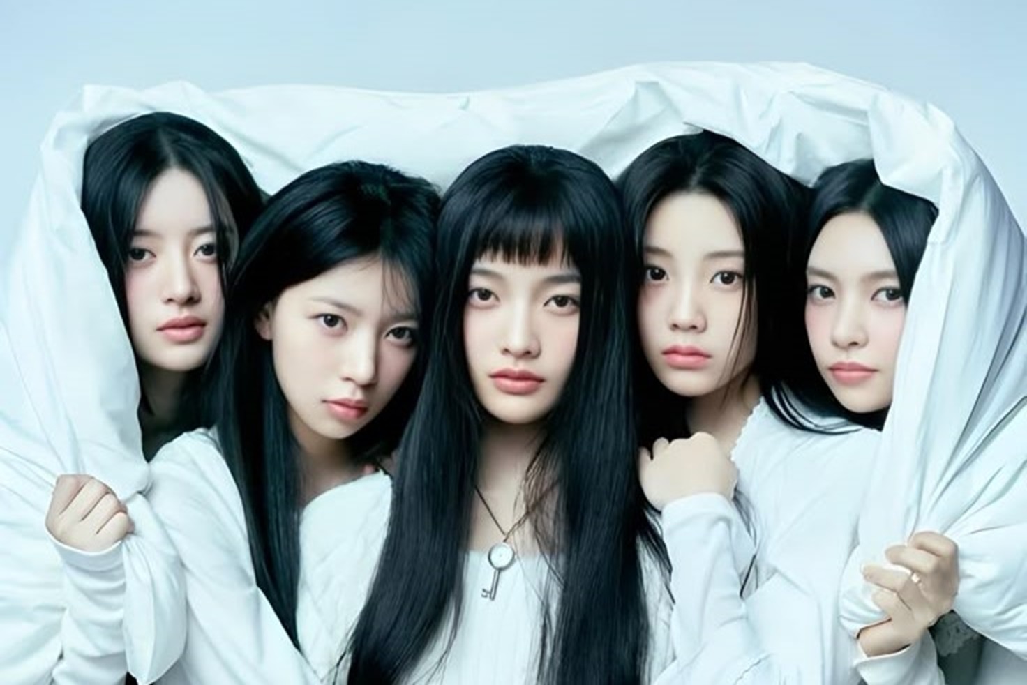 Magnetic milik ILLIT jadi lagu debut tercepat mencapai 605 juta streaming di Spotify