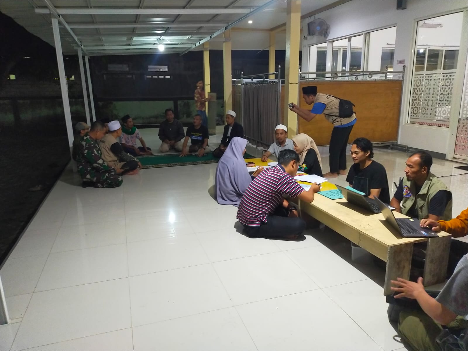 Dukcapil Lombok Barat jemput bola di Perumahan Lingkar Muslim Desa Bajur dan Sudak Palace Desa Terong Tawah.