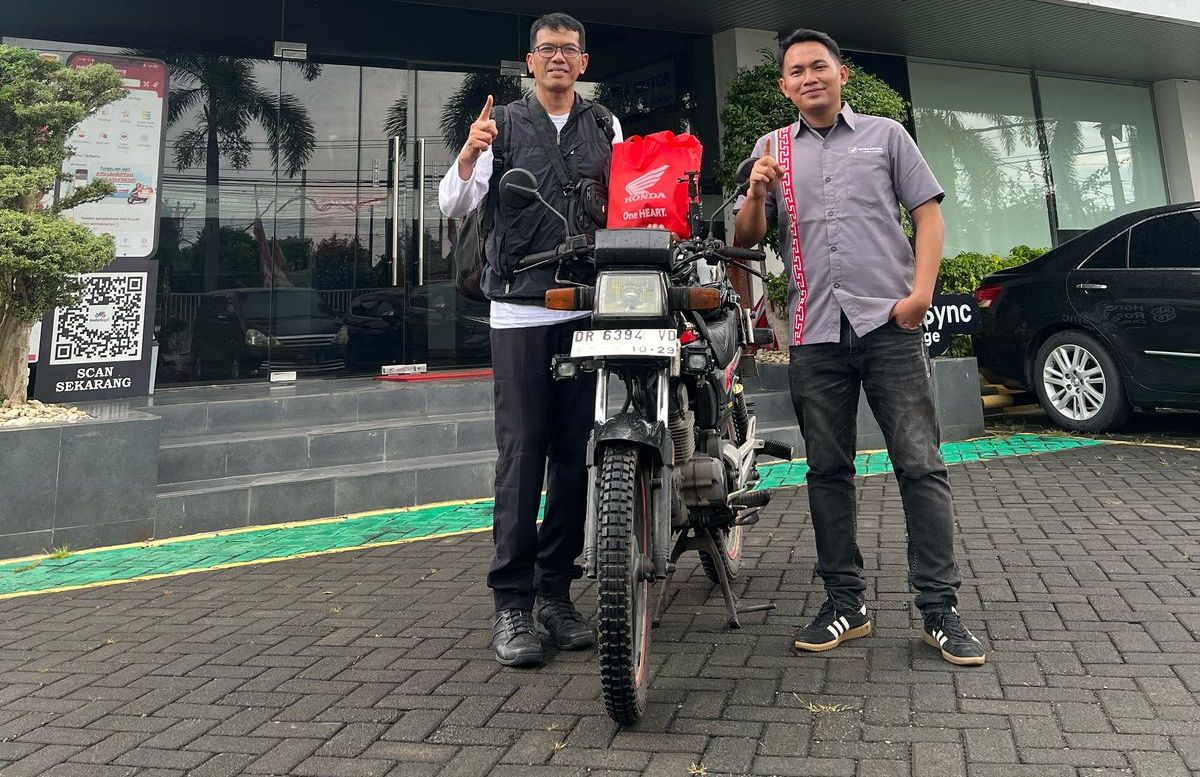 Perjalanan Inspiratif Anggota Honda Asosiasi Lombok, Kendarai Motor Honda GL Pro Ronny Jelajahi Batas Negeri.