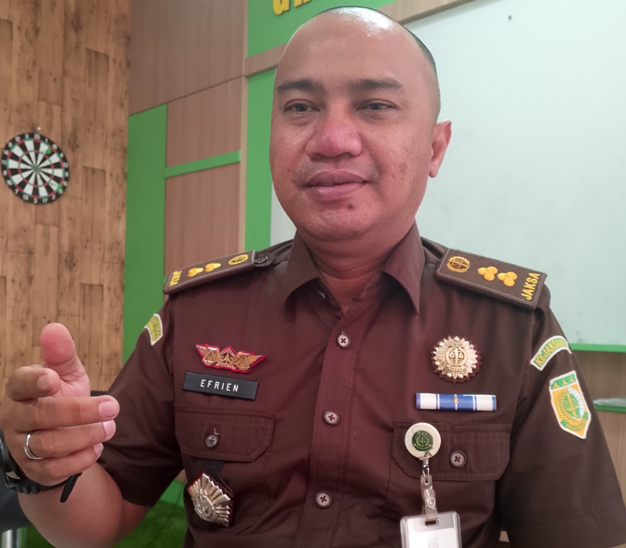 Juru Bicara Kejati NTB  Efrien Saputra&nbsp;terangkan penyidikan korupsi pengelolaan lahan eks PT Gili Trawangan Indah (GTI) di Gili Trawangan.