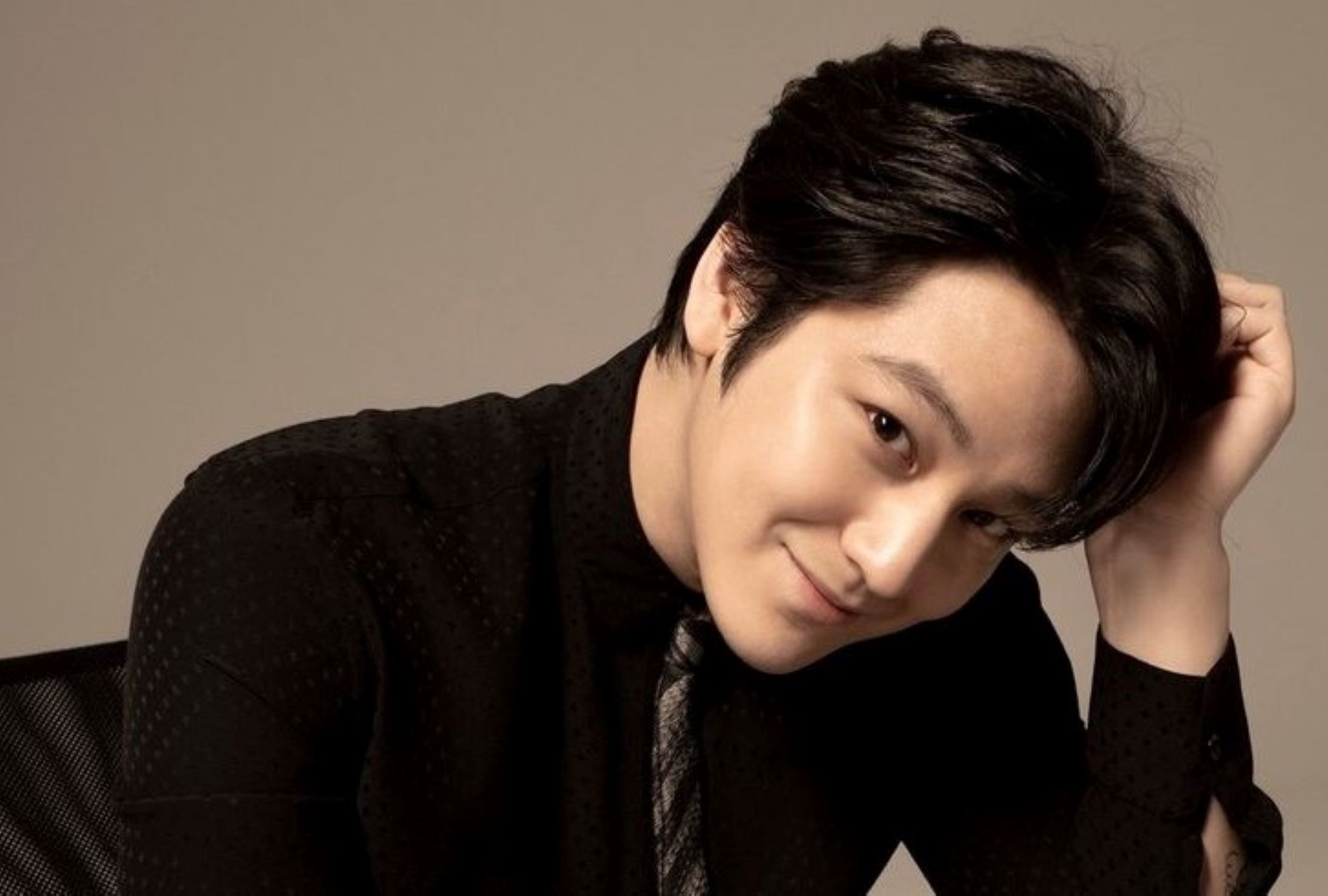 Aktor Kim Bum comeback akting di drama komedi romantis berjudul Sold Out Again Today