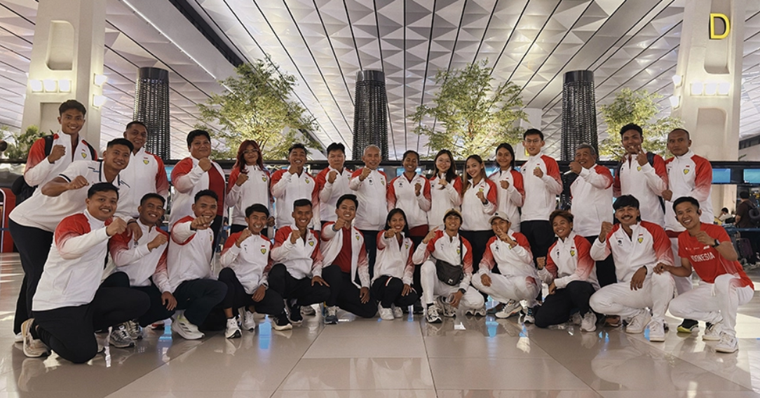 Lalu Muhammad Zohri bersama atlet-atlet atletik Indonesia lainnya sebelum berangkat menuju Asian Athletics Championships 2025 di Korea Selatan
