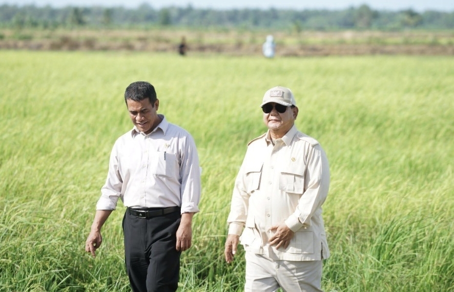 Menteri Pertanian menyebut peran besar Presiden Prabowo  yang konsisten mendorong terobosan pertanian lewat Instruksi Presiden, termasuk penetapan HPP gabah Rp6.500/kg dan penghapusan.