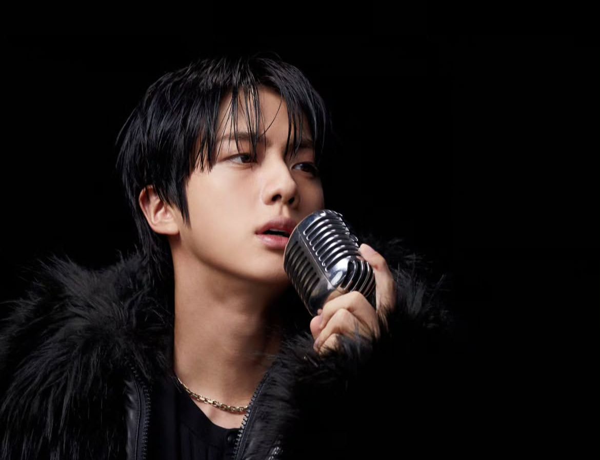 Jin BTS dominasi tangga lagu Billboard dengan album Echo.