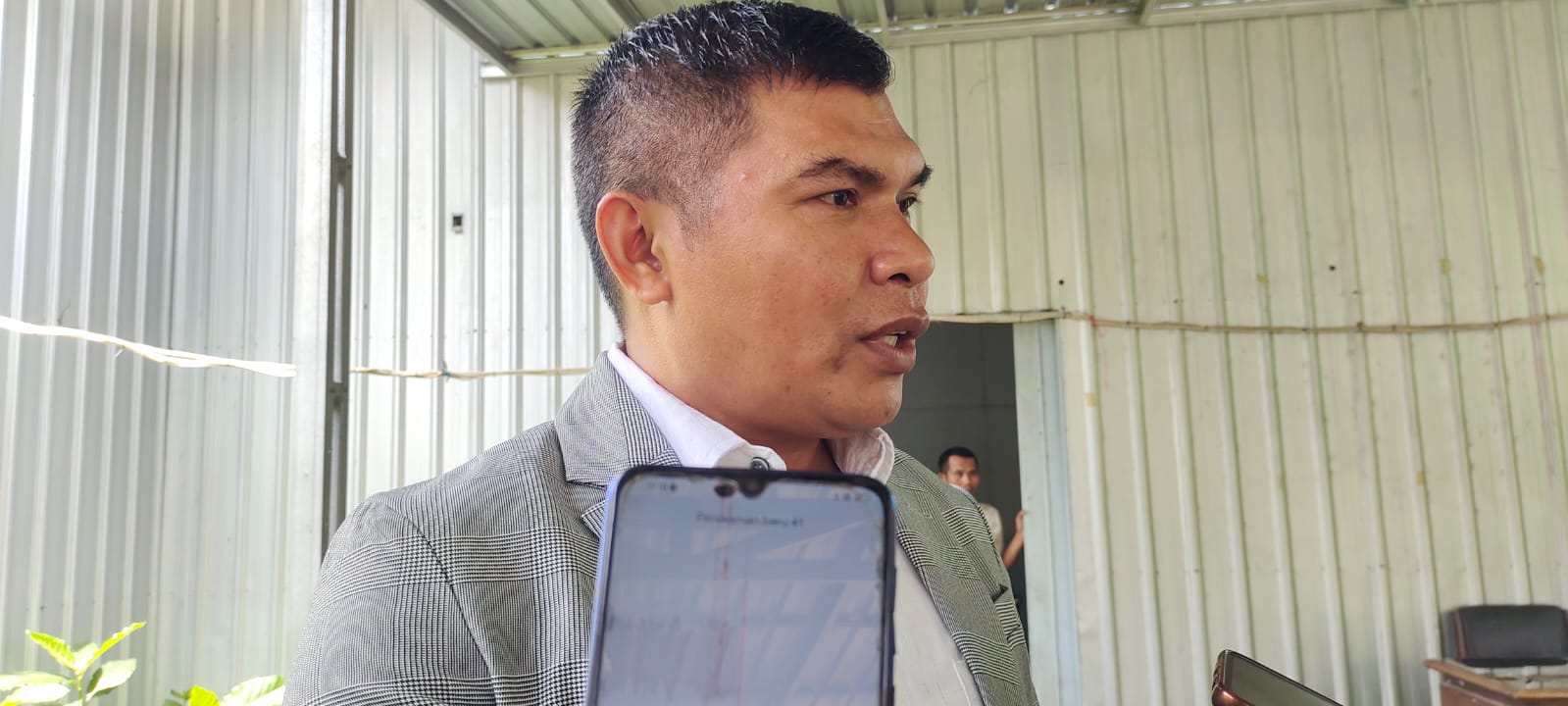 Anggota Komisi II DPRD KLU Artadi paparkan tentang BUMD KLU