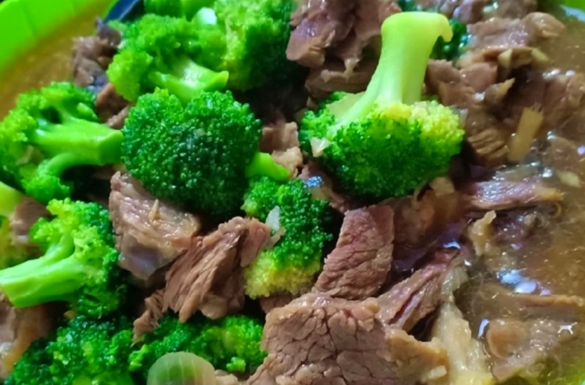 Daging kurban Idul Adha enak dimasak jadi Tumis Daging Sapi dengan brokoli dan saus tiram.