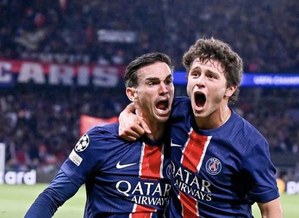 Bintang Paris Saint Germain PSG Marquinhos  (kanan).