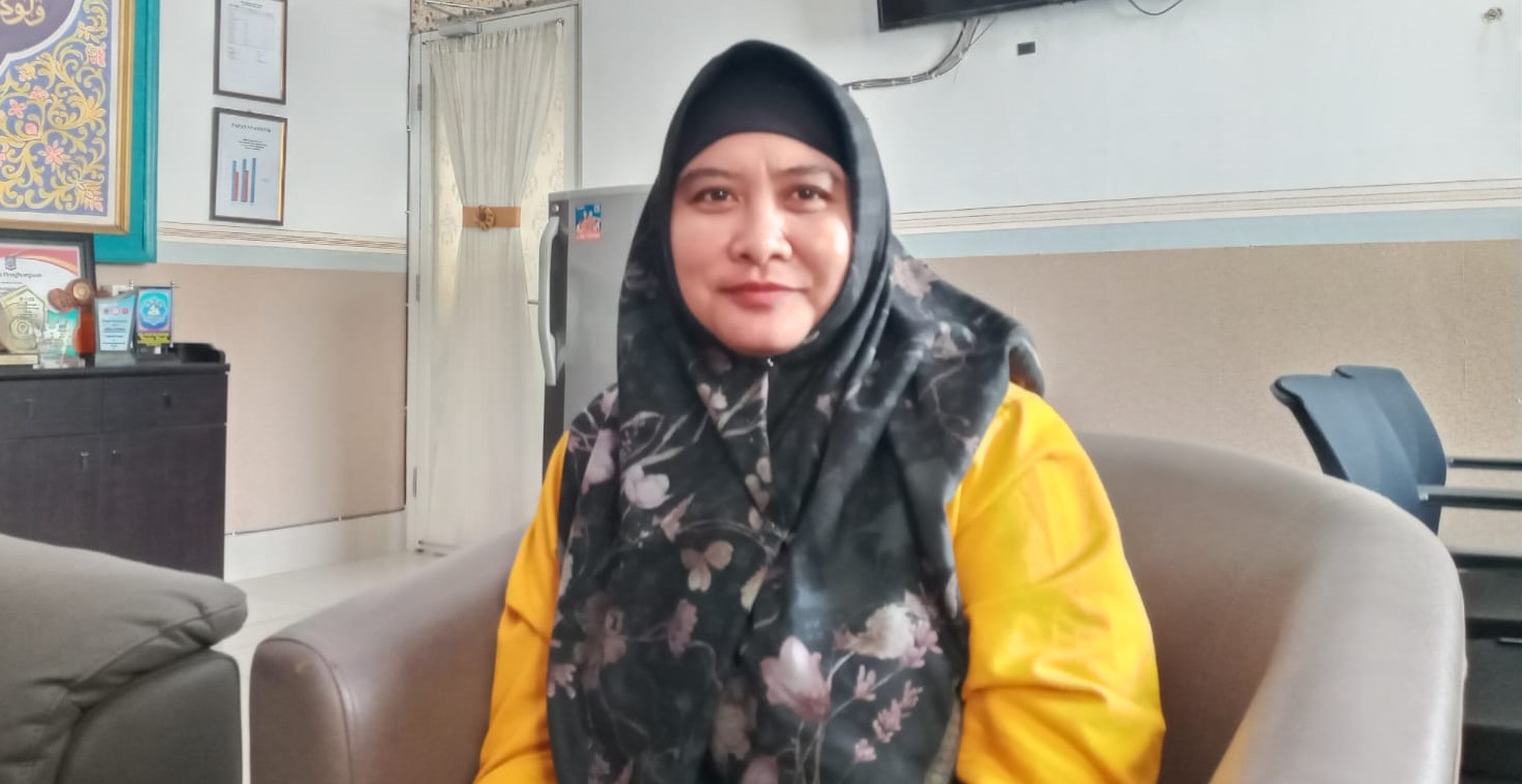 Plt Kepala SMAN 3 Mataram Yuspita Martiningrum