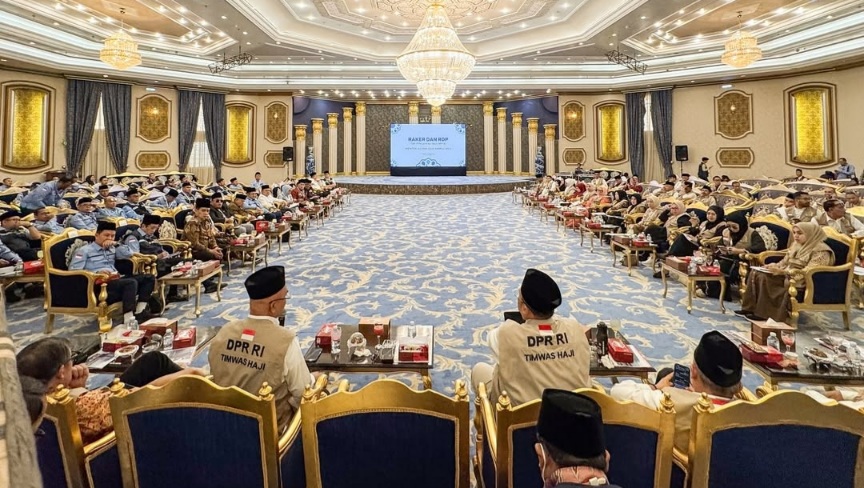 Raker Kemenag bersama Timwas DPR RI terkait evaluasi layanan jemaah haji Indonesia di Arab Saudi, Senin, 2 Juni 2025.