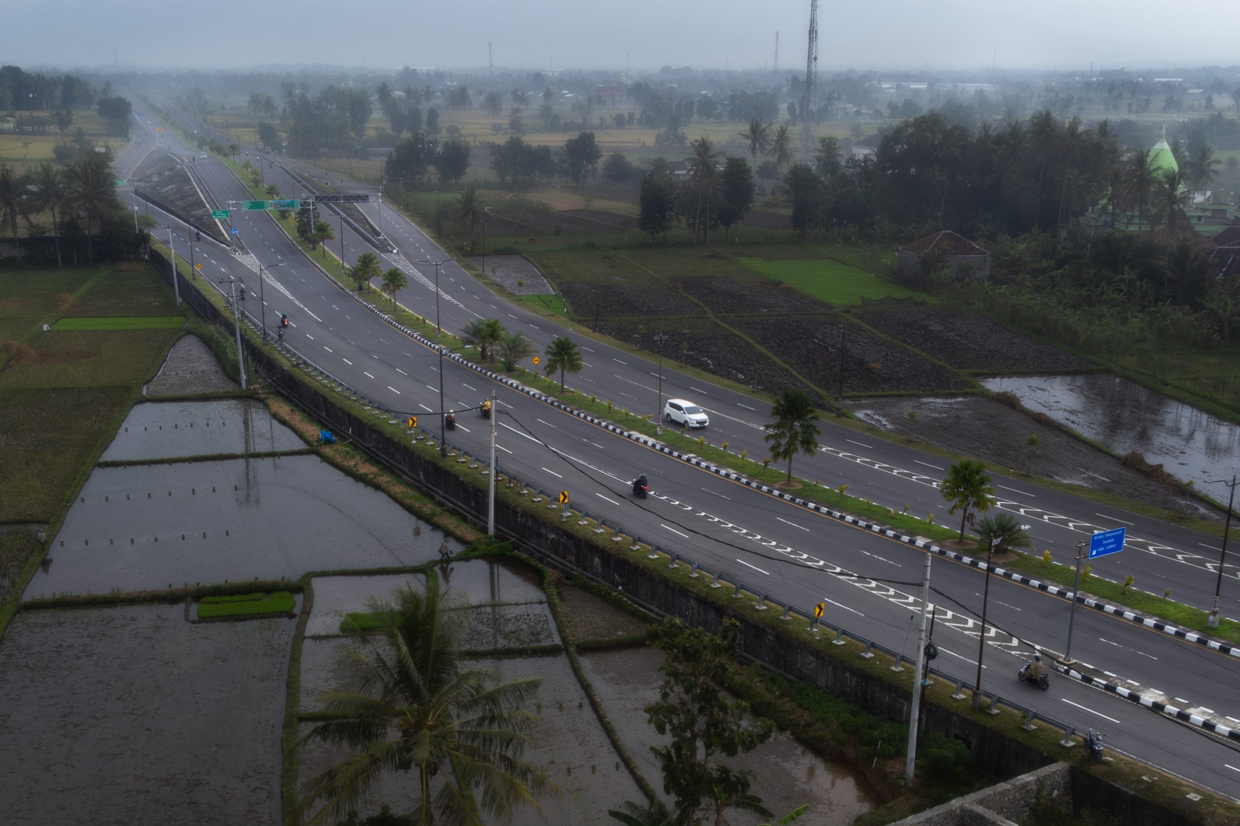 15 Mar 2022 &mdash; Jalan Bypass BIL-Mandalika dibangun untuk mendukung mobilitas masyarakat menuju Sirkuit Mandalika.