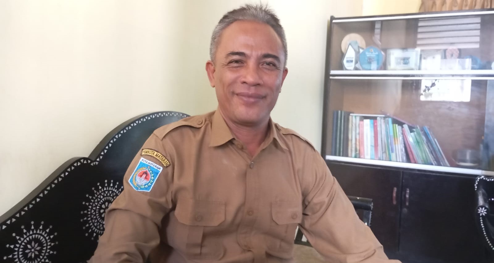 Kepala SMPN 3 Mataram Suherman