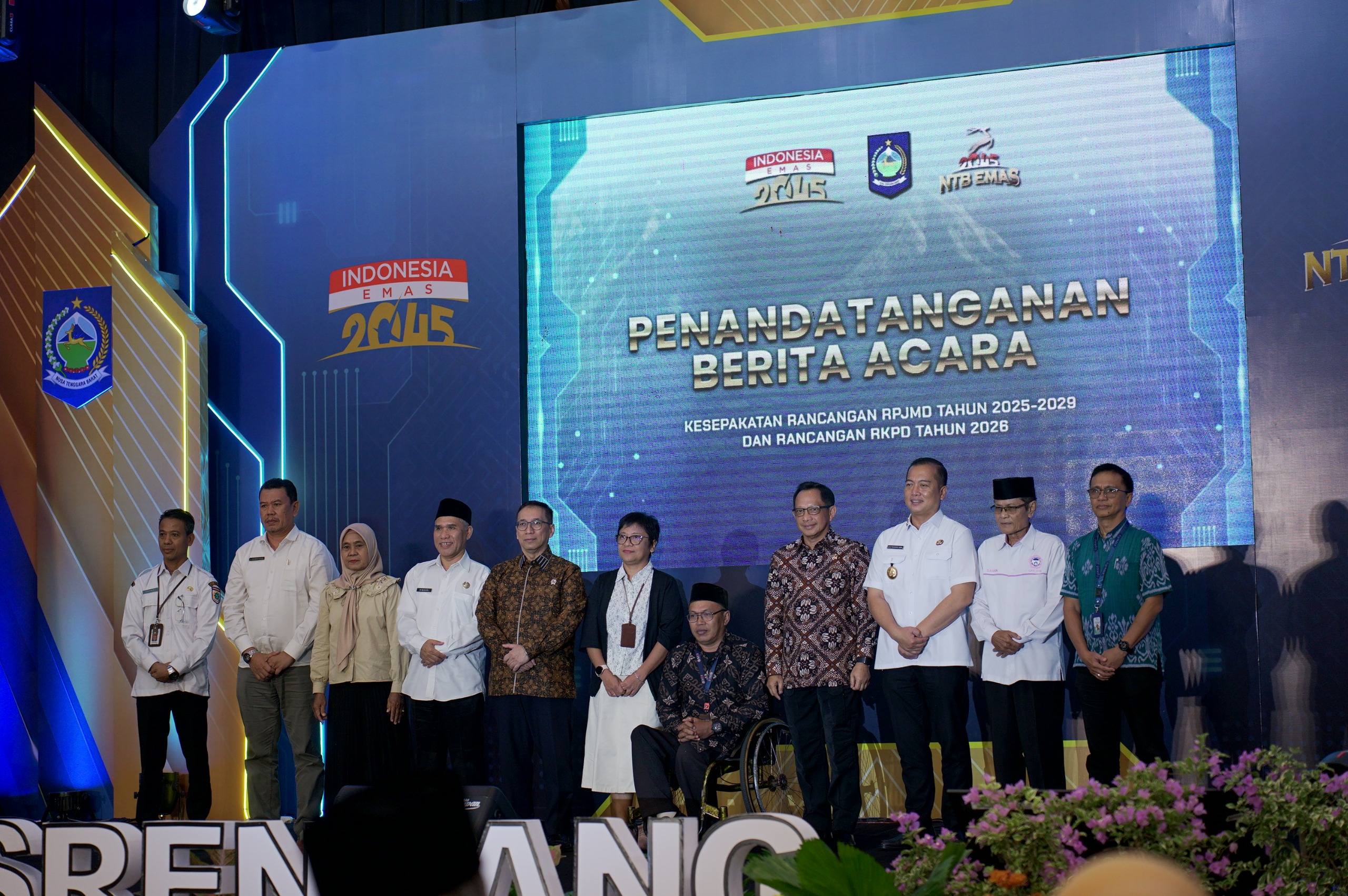 Kakanwil Kemenkum NTB I Gusti Puti Milawati menghadiri Musrenbang Pembangunan Jangka Menengah Daerah (RPJMD) Provinsi NTB Tahun 2025 &ndash; 2029 serta Rencana Kerja Pemerintah Daerah (RKPD) Tahun 2026.
