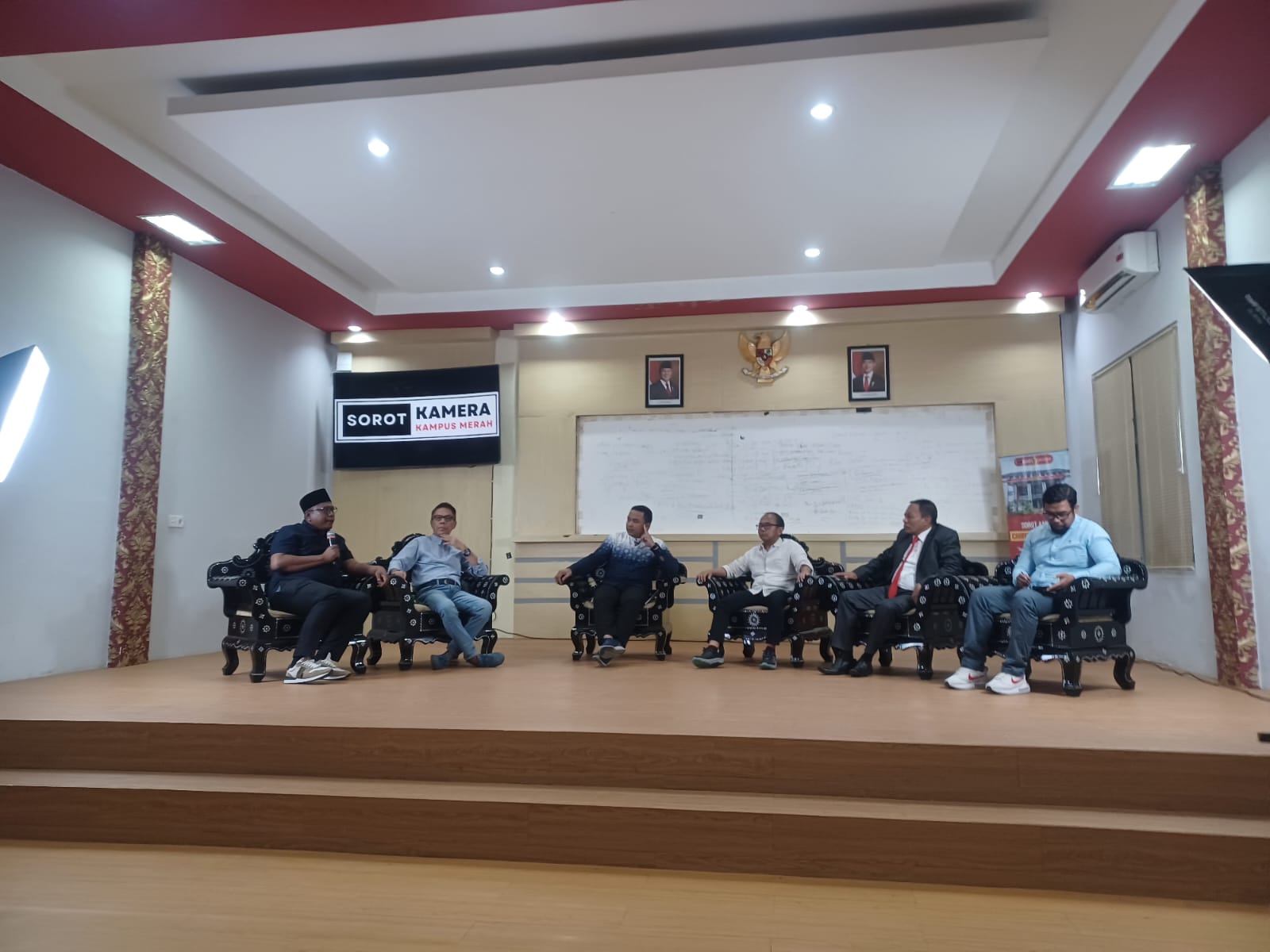 Sorot Kamera FHISIP Unram dan YIM Official Kolaborasi Soroti 100 Hari Kerja Iqbal-Dinda