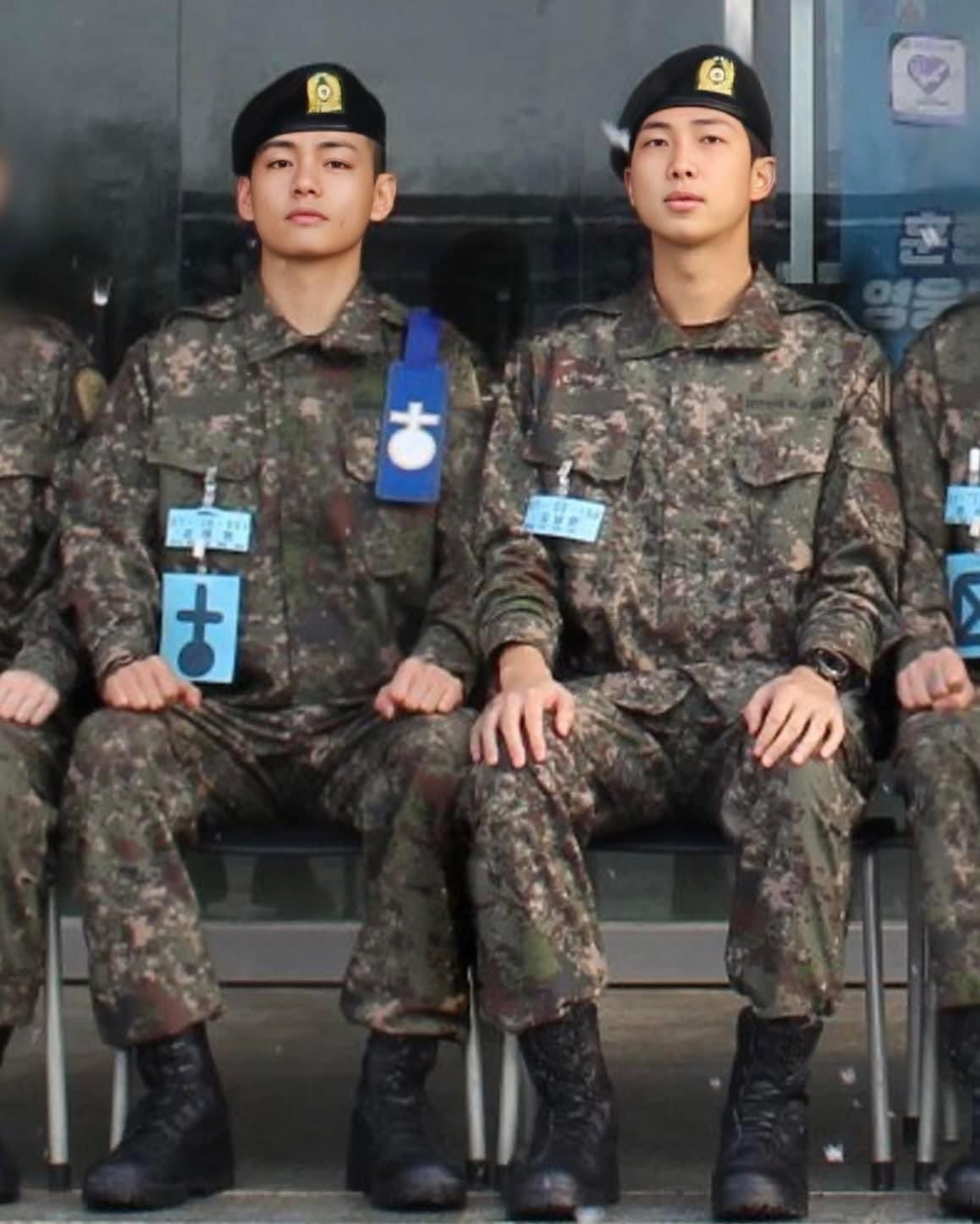V dan RM BTS
