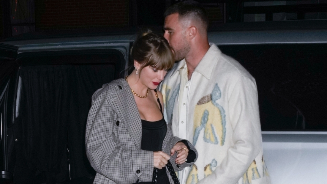 Taylor Swift dan Travis Kelce kembali mencuri perhatian publik.&nbsp; (istimewa)