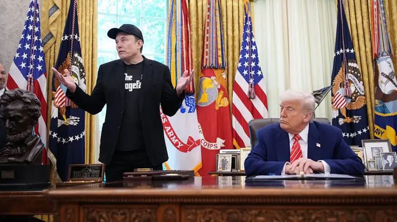 Elon Musk dan Presiden AS Donald Trump saat bertemu di Gedung Putih