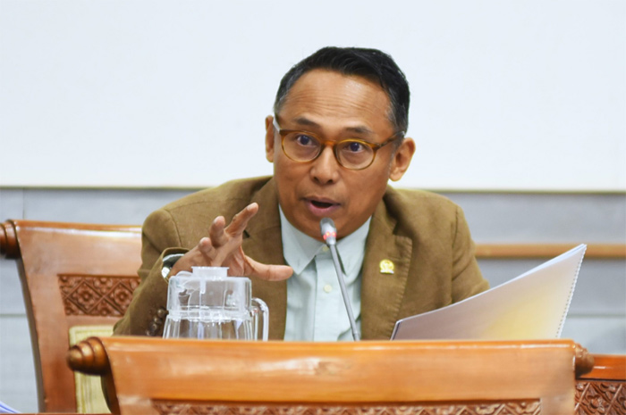 Anggota DPR RI, Junico Siahaan mengecam keras aksi militer Israel terhadap Rumah Sakit Indonesia di Gaza, Palestina.