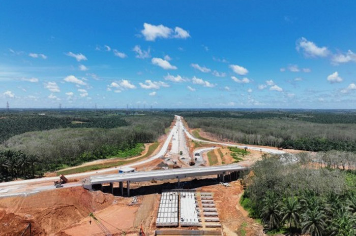 Di tengah rencana pembangunan jalan tol di NTB, pemerintah sedang mengebut pembangunan jalan tol di Jambi.
