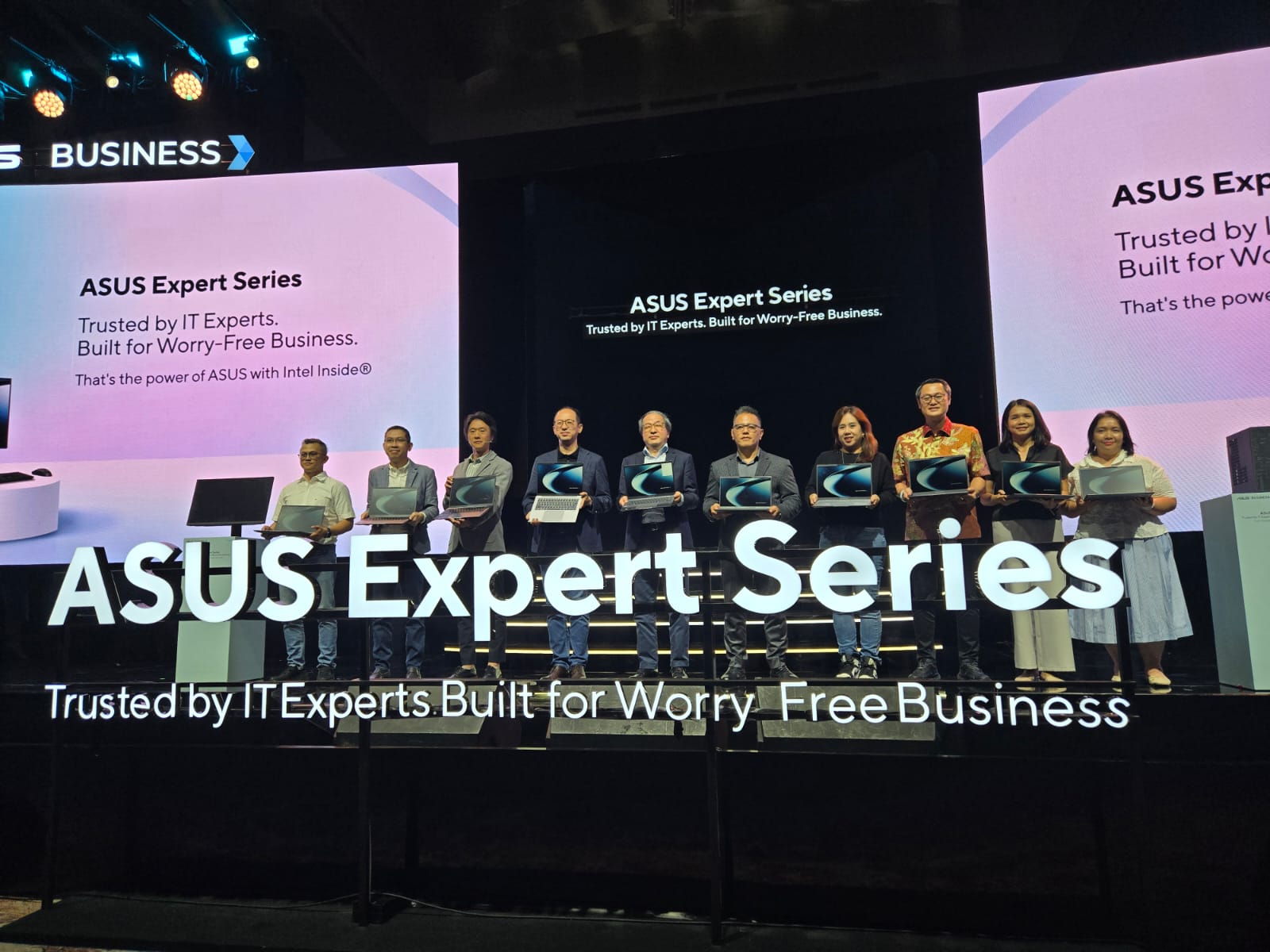 ASUS Indonesia memperkenalkan lini produk komersial terbarunya, ASUS Expert P Series, yang siap menjadi tulang punggung transformasi digital bisnis di Indonesia.