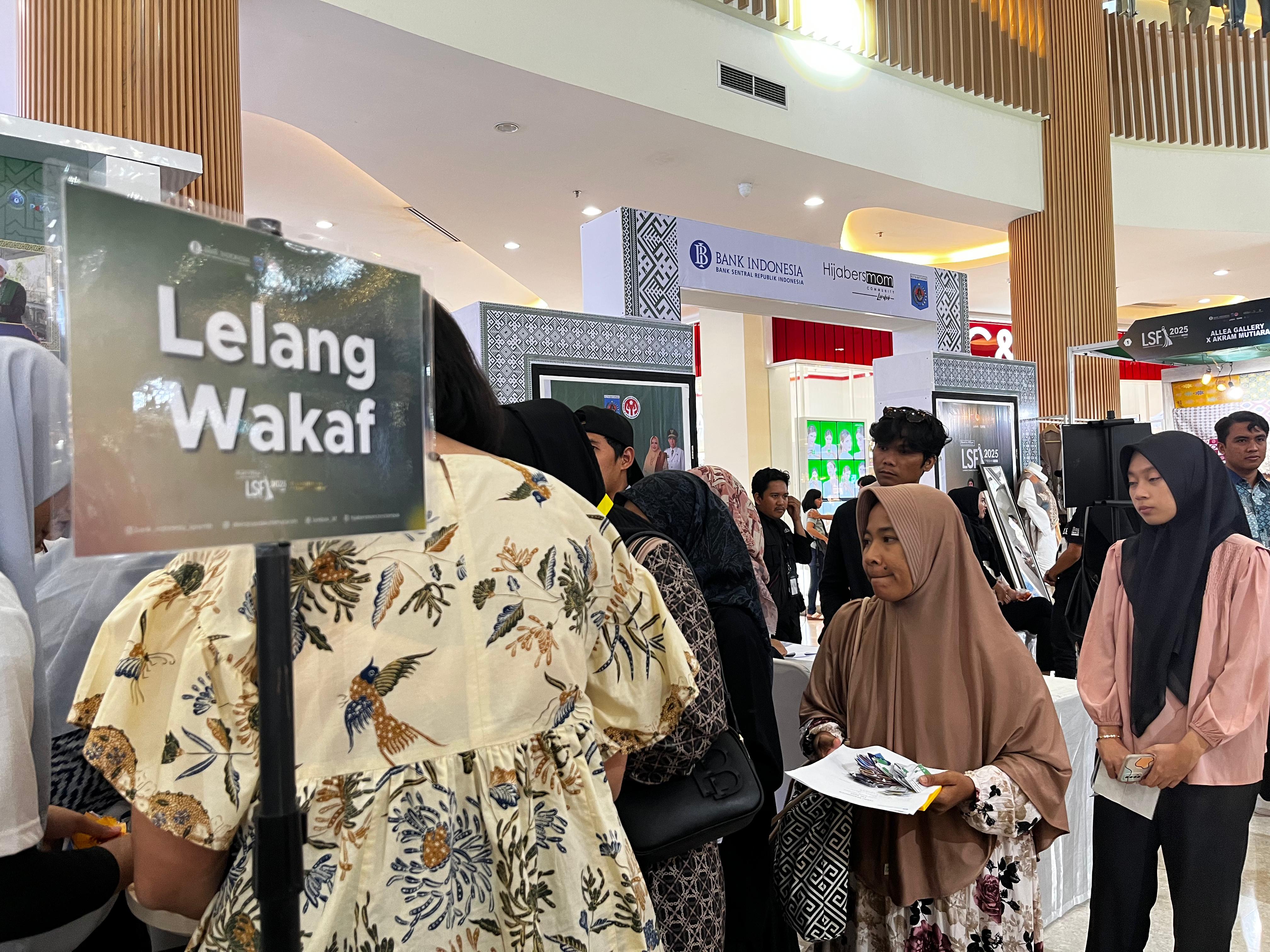 LSF 2025 sukses dongkrak perekonomian Kota Mataram,salah satunya melalui lelang wakaf.