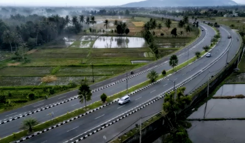 FOTO ILUSTRASI: Selangkah lagi Provinsi NTB akan miliki jalan tol pertama yang menghubungkan Pelabuhan Lembar-Pelabuhan Kayangan.