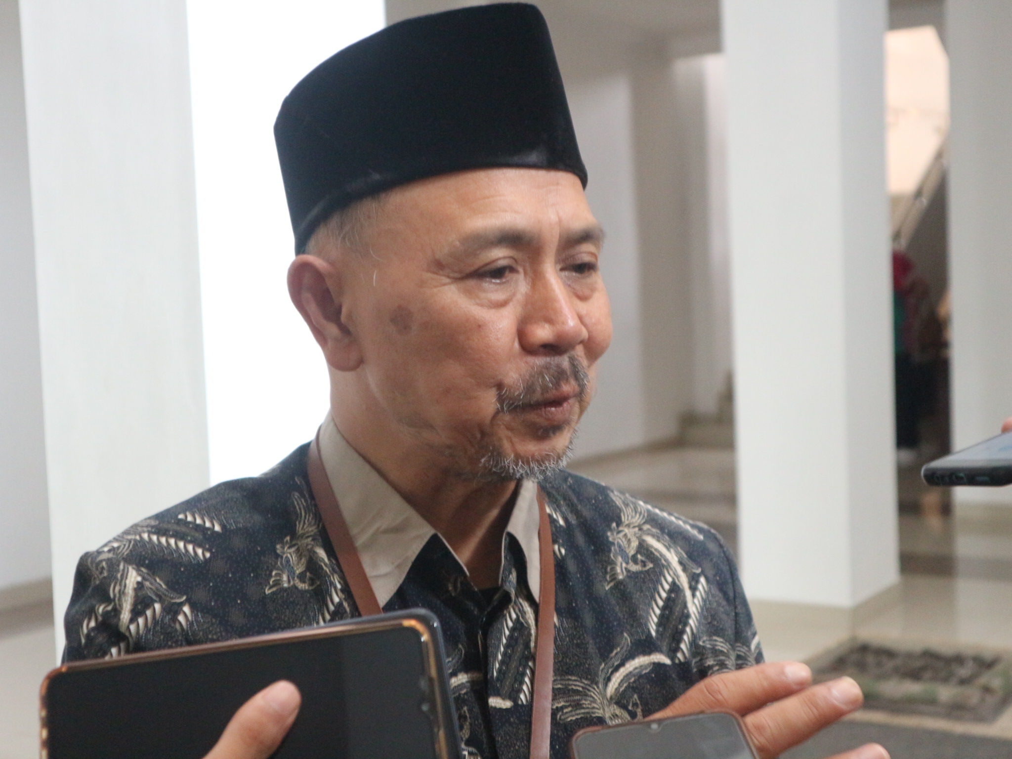 Kepala Dinas Sosial Lombok Timur H Suroto (Supardi/Lombok Post)