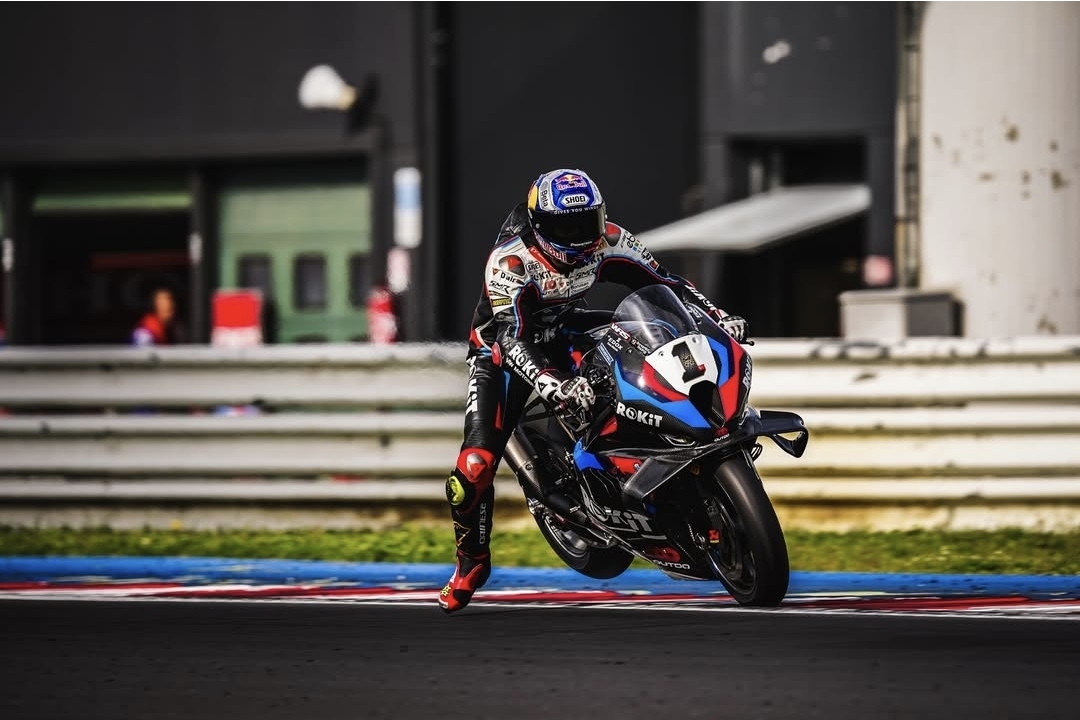 Toprak tak cuma harus menyesuaikan diri dengan ban Michelin, tapi juga akan bersaing dengan para raja MotoGP.
