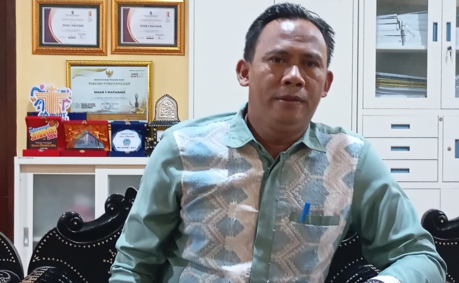Plt Kepala SMAN 1 Mataram Burhanudin